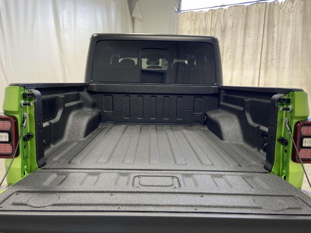 new 2025 Jeep Gladiator car, priced at $44,759