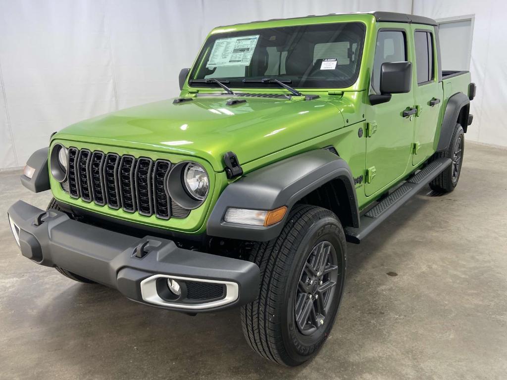 new 2025 Jeep Gladiator car, priced at $44,759