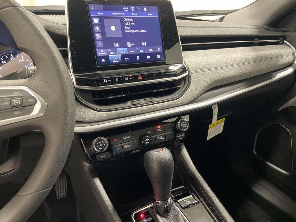 new 2025 Jeep Compass car, priced at $24,999