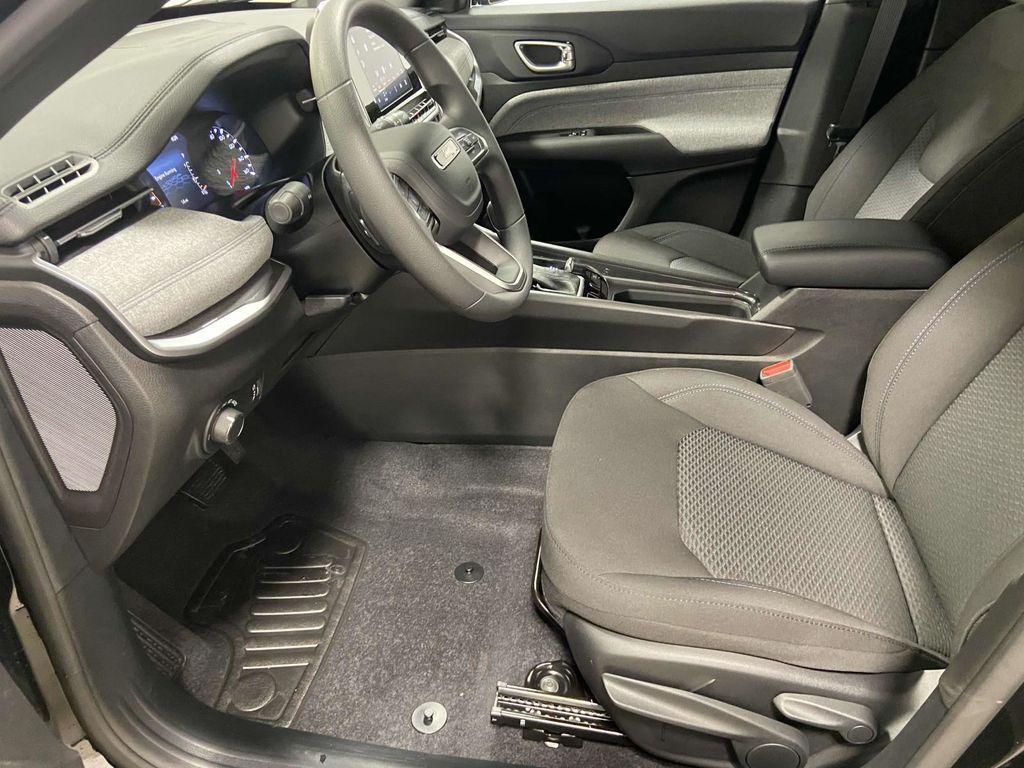 new 2025 Jeep Compass car, priced at $24,999