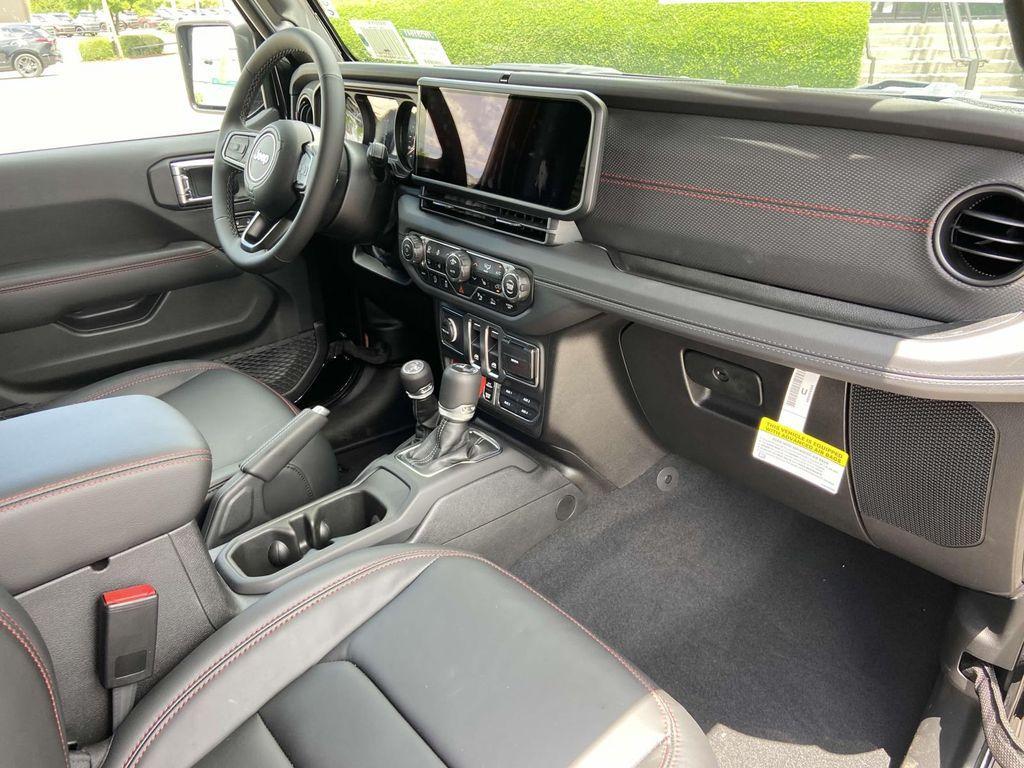 new 2025 Jeep Wrangler car, priced at $54,808