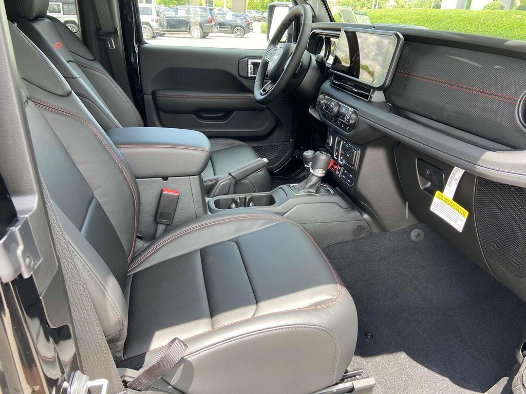 new 2025 Jeep Wrangler car, priced at $54,808