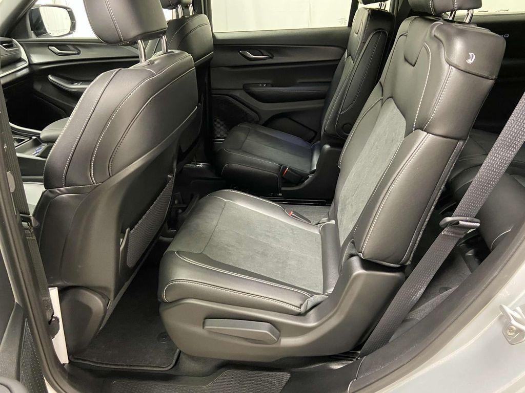 new 2025 Jeep Grand Cherokee L car, priced at $40,230