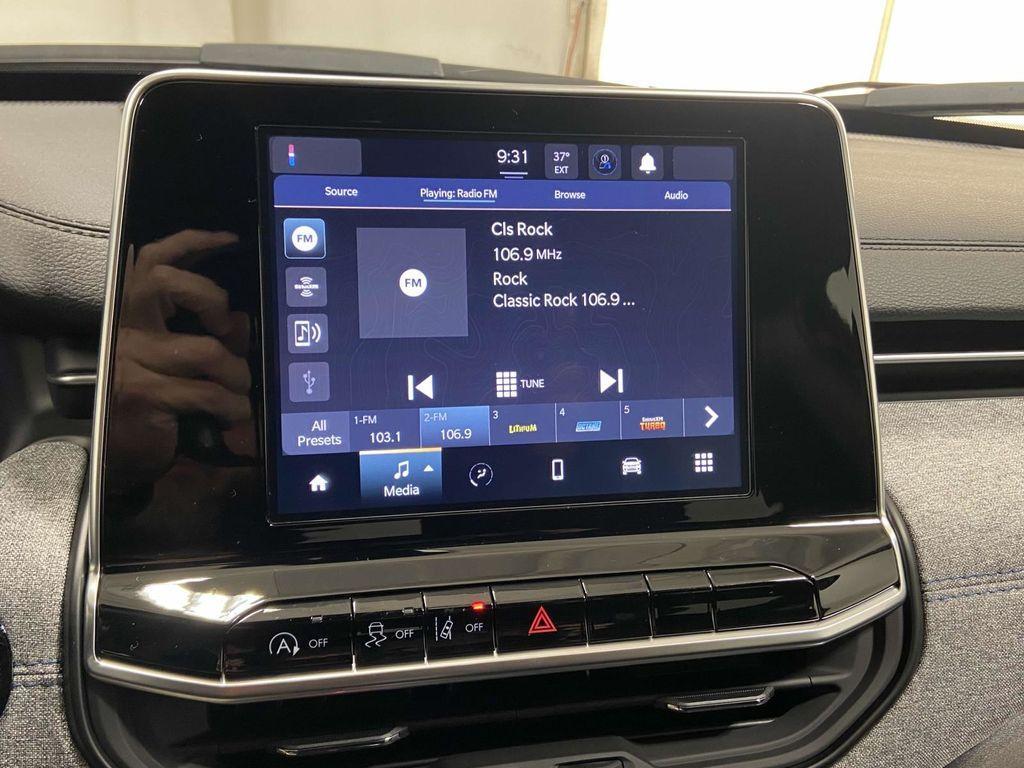 new 2025 Jeep Compass car, priced at $24,999