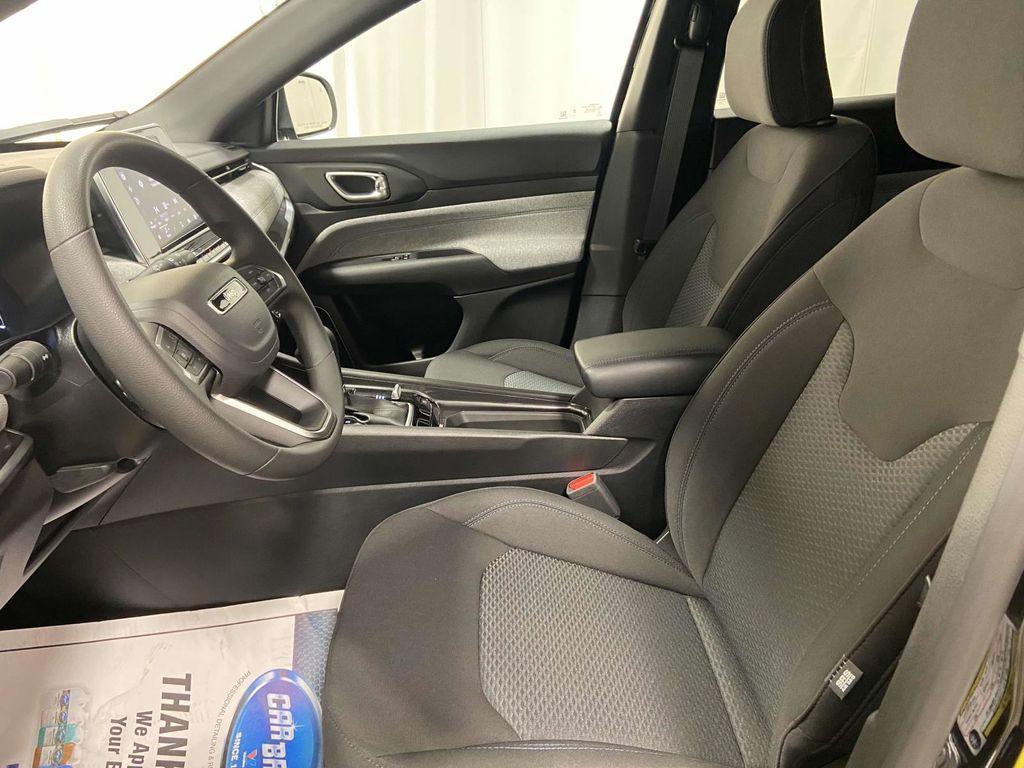 new 2025 Jeep Compass car, priced at $24,999
