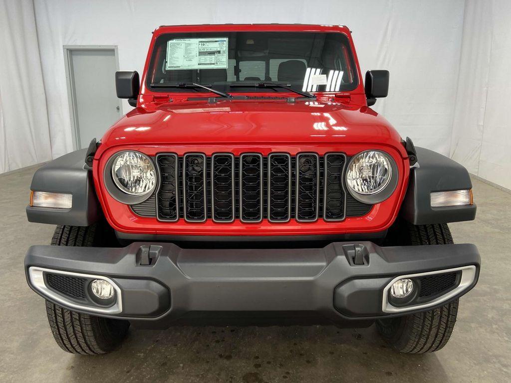 new 2025 Jeep Gladiator car, priced at $45,259