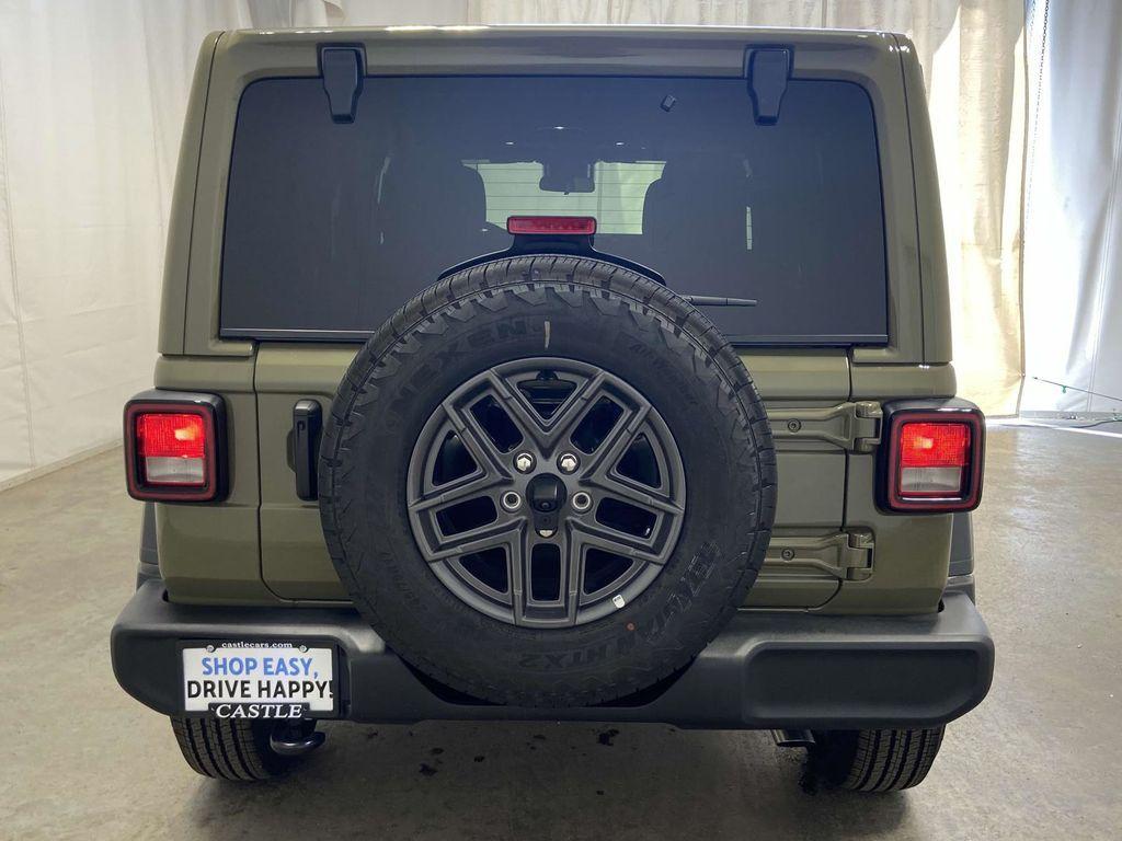 new 2025 Jeep Wrangler car, priced at $46,334