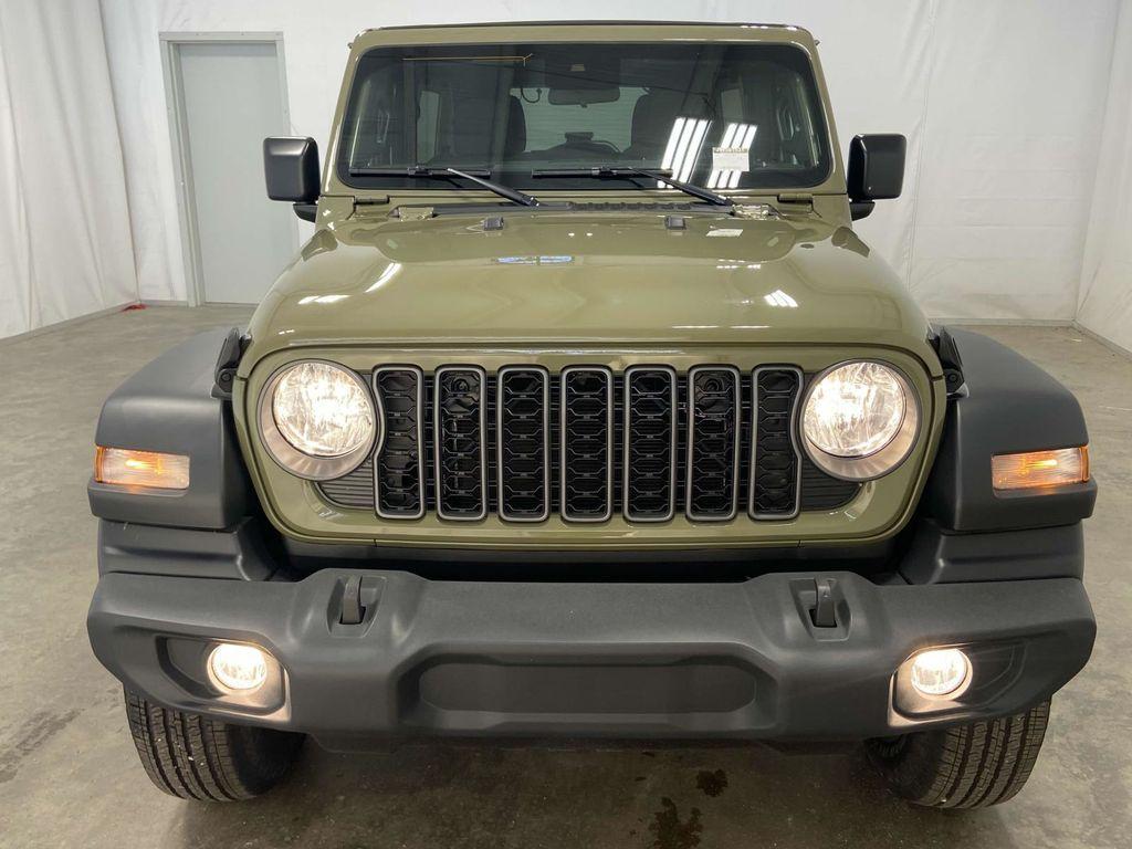 new 2025 Jeep Wrangler car, priced at $46,334