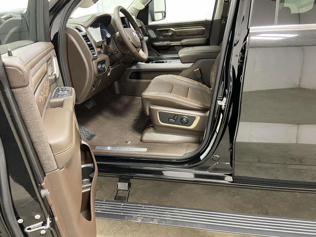 new 2025 Ram 1500 car, priced at $69,700