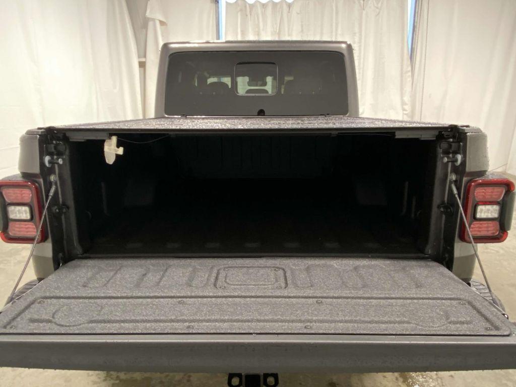 new 2025 Jeep Gladiator car, priced at $54,902