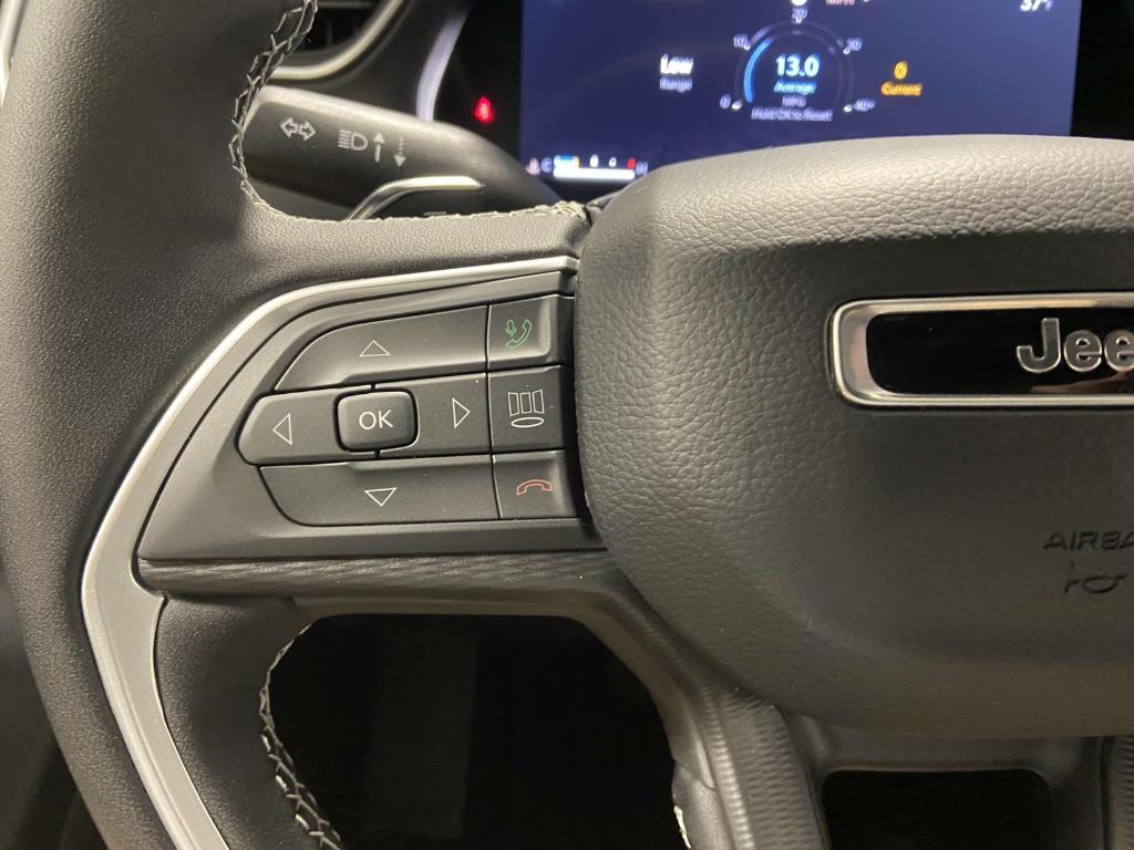 new 2025 Jeep Grand Cherokee car, priced at $39,214