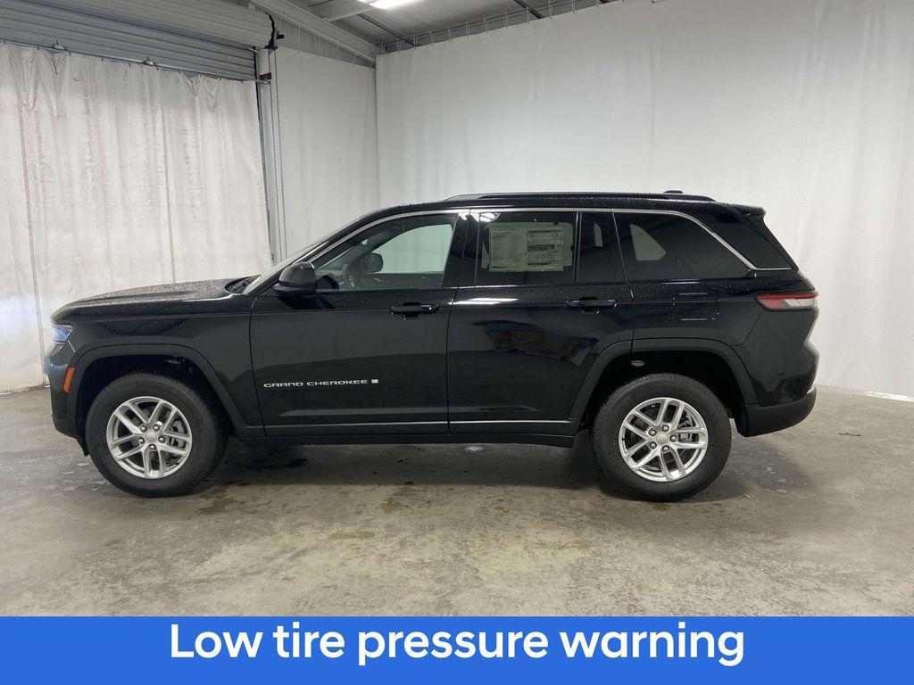 new 2025 Jeep Grand Cherokee car, priced at $39,214