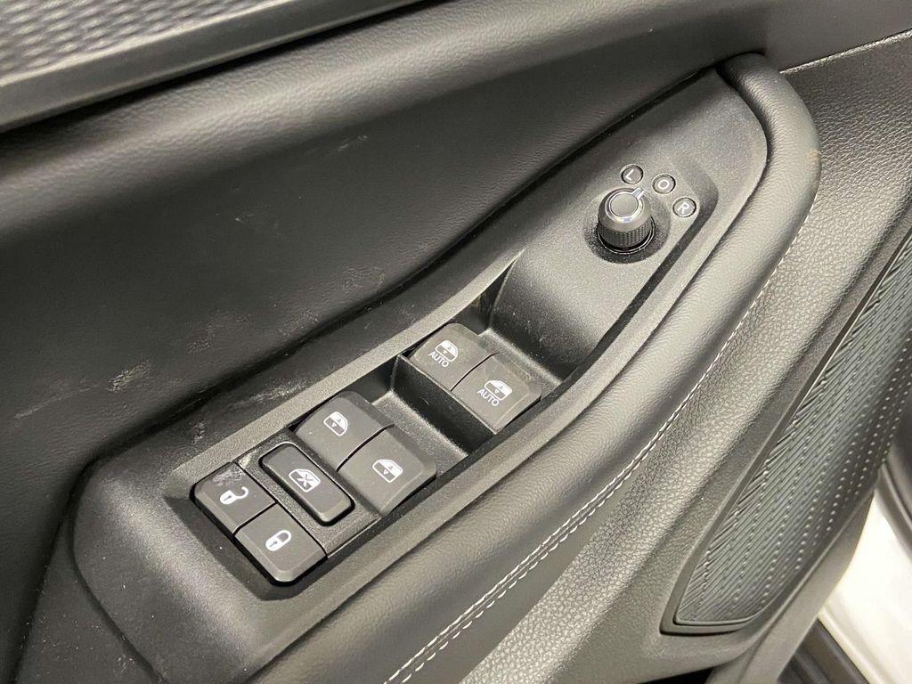 new 2025 Jeep Grand Cherokee car, priced at $38,678