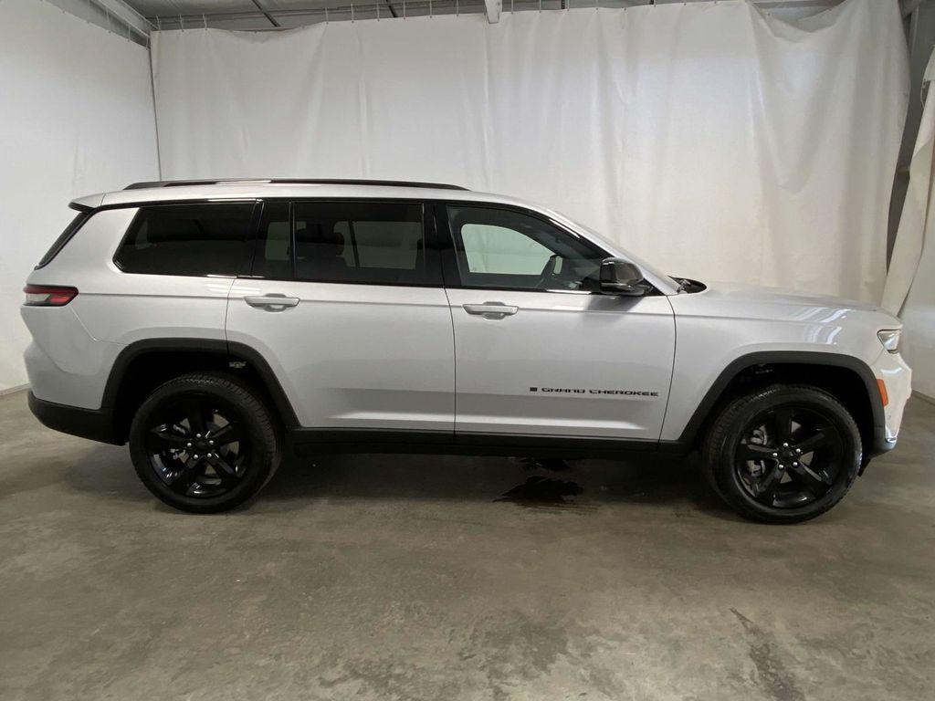 new 2025 Jeep Grand Cherokee L car, priced at $50,962