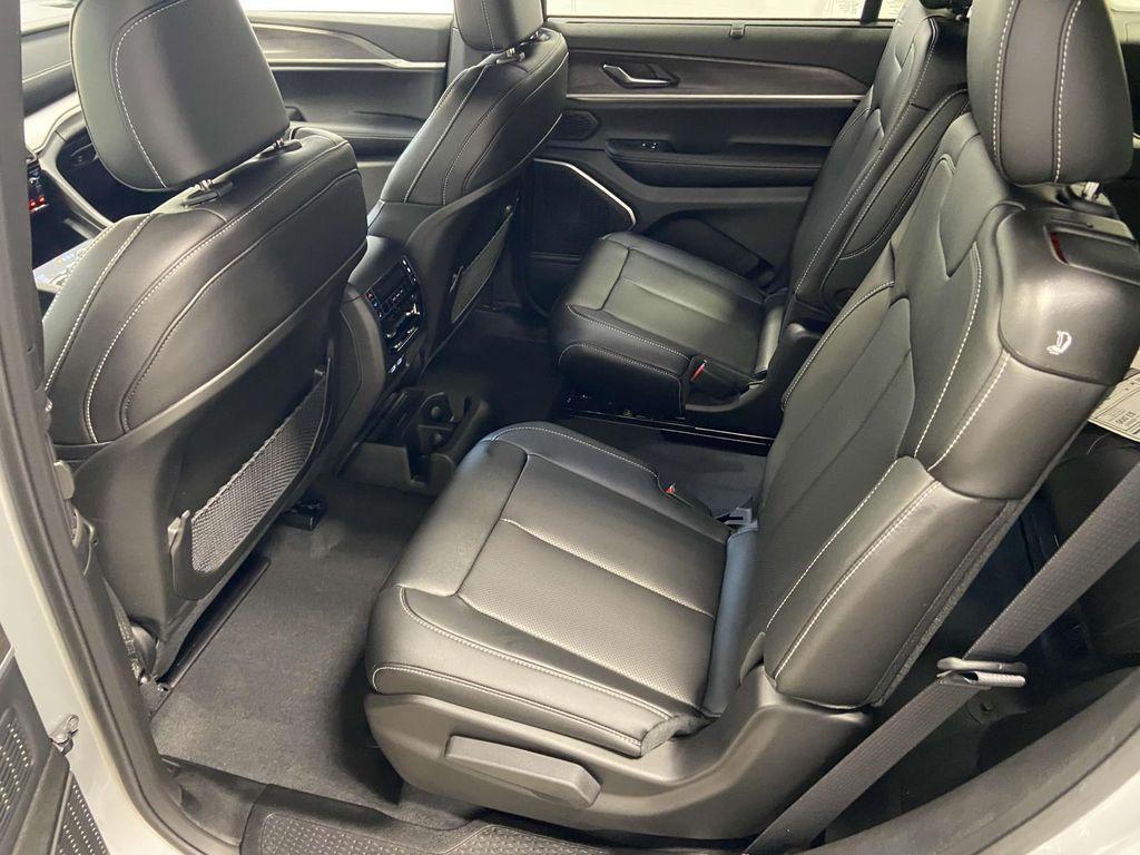 new 2025 Jeep Grand Cherokee L car, priced at $50,962