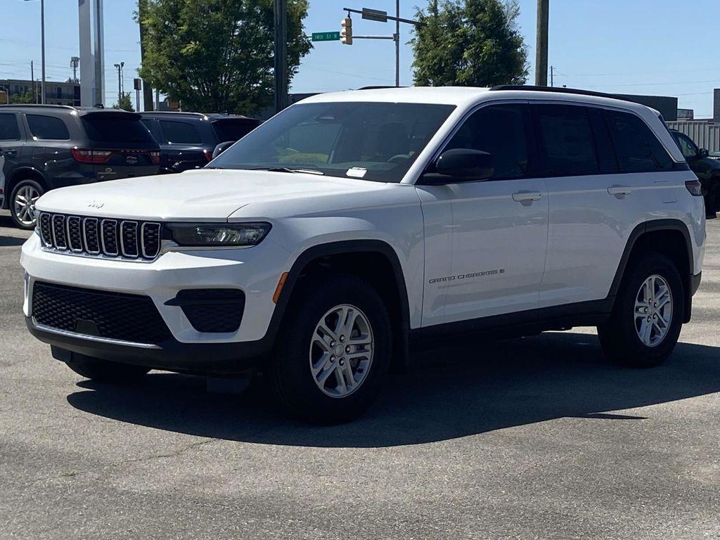 new 2025 Jeep Grand Cherokee car, priced at $35,680