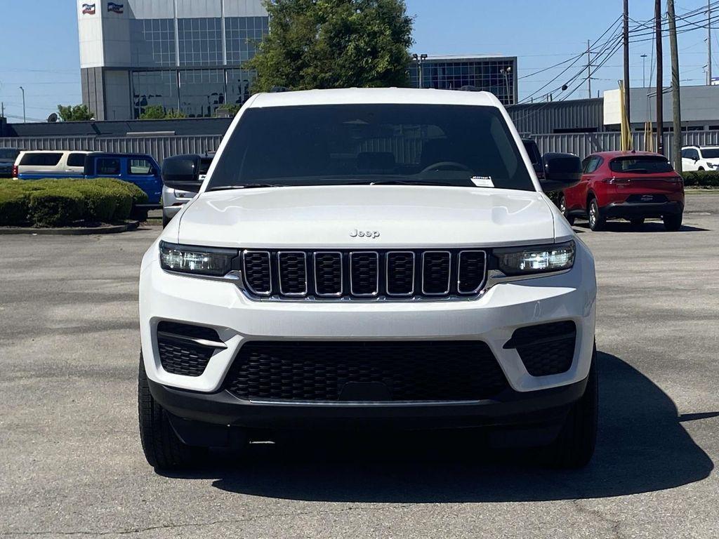 new 2025 Jeep Grand Cherokee car, priced at $35,680