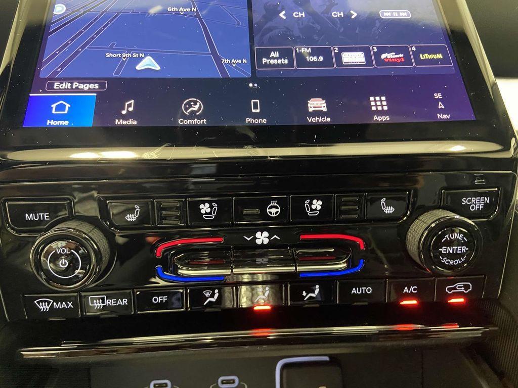 new 2025 Jeep Grand Cherokee L car, priced at $49,937
