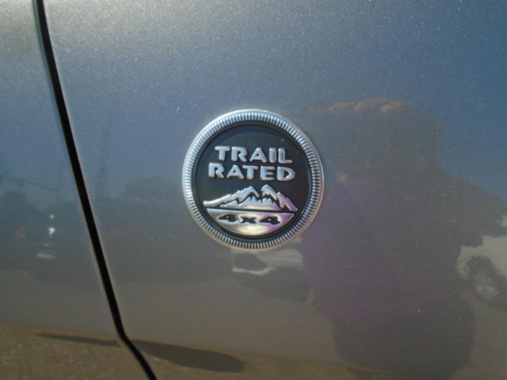 used 2015 Jeep Grand Cherokee car, priced at $14,980