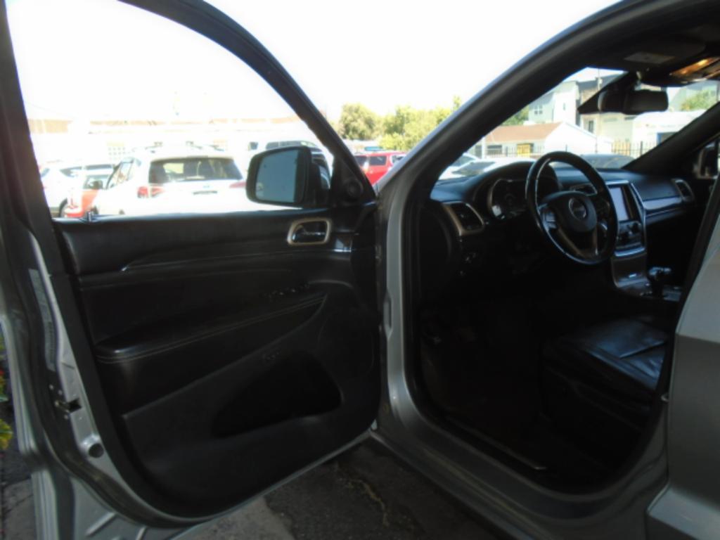 used 2015 Jeep Grand Cherokee car, priced at $14,980