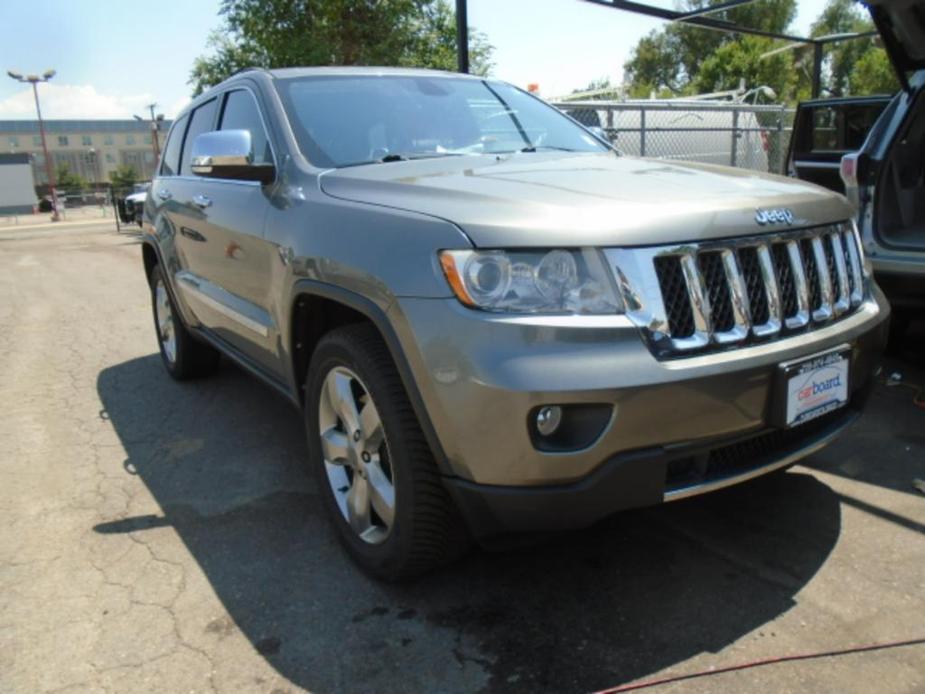 used 2013 Jeep Grand Cherokee car, priced at $17,997