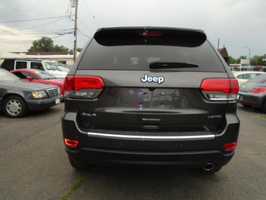 used 2019 Jeep Grand Cherokee car, priced at $22,201