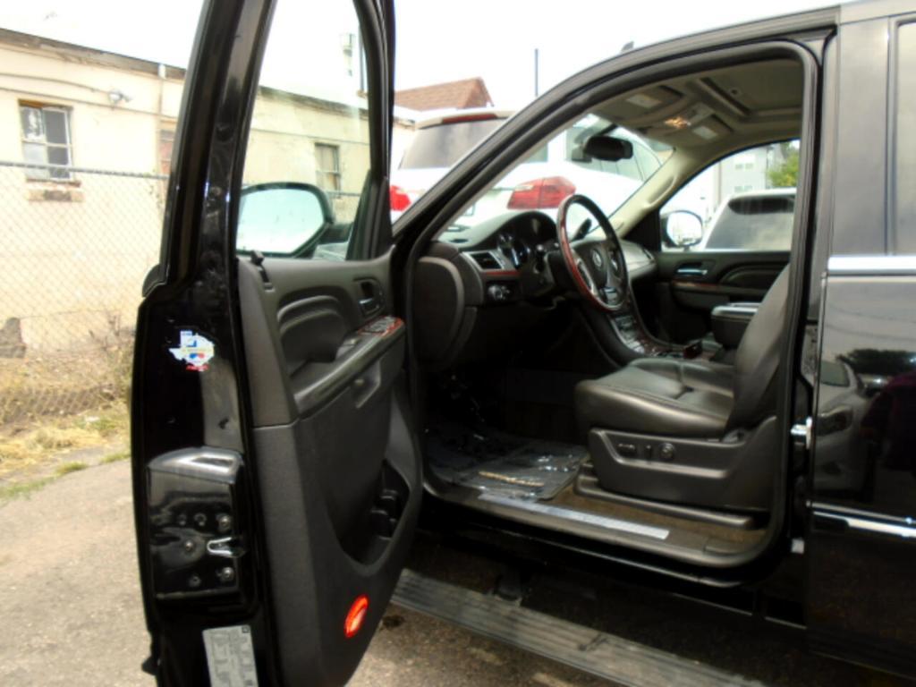 used 2014 Cadillac Escalade car, priced at $21,997