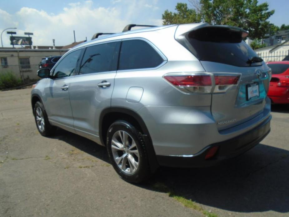 used 2014 Toyota Highlander car, priced at $19,491