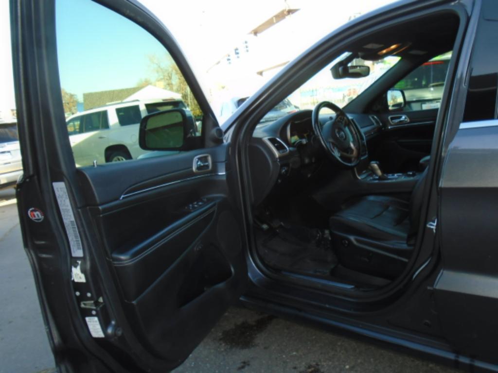 used 2017 Jeep Grand Cherokee car, priced at $15,992