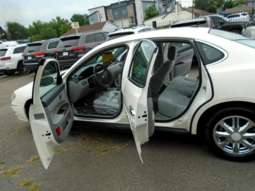used 2007 Buick LaCrosse car, priced at $5,997