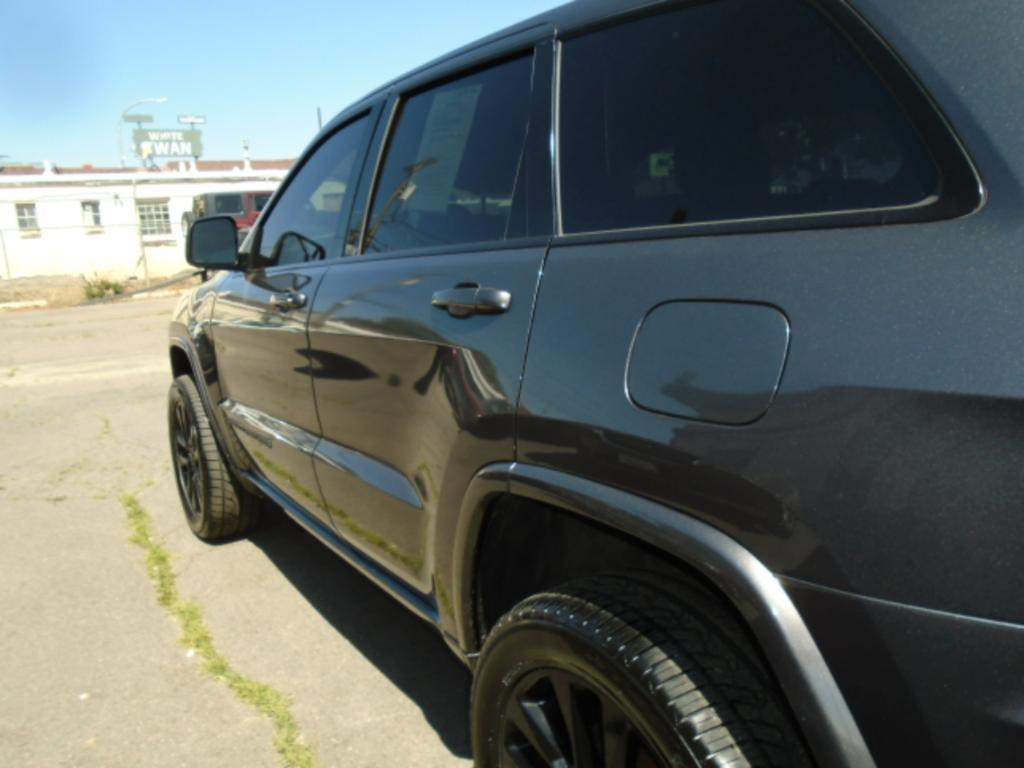 used 2017 Jeep Grand Cherokee car, priced at $21,501