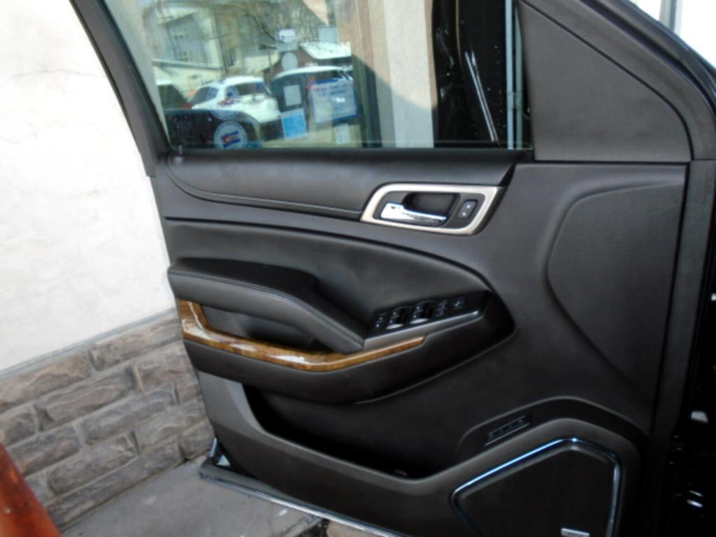 used 2016 GMC Yukon car, priced at $27,497