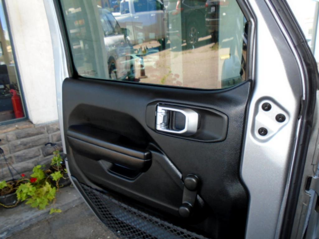 used 2018 Jeep Wrangler Unlimited car, priced at $19,900
