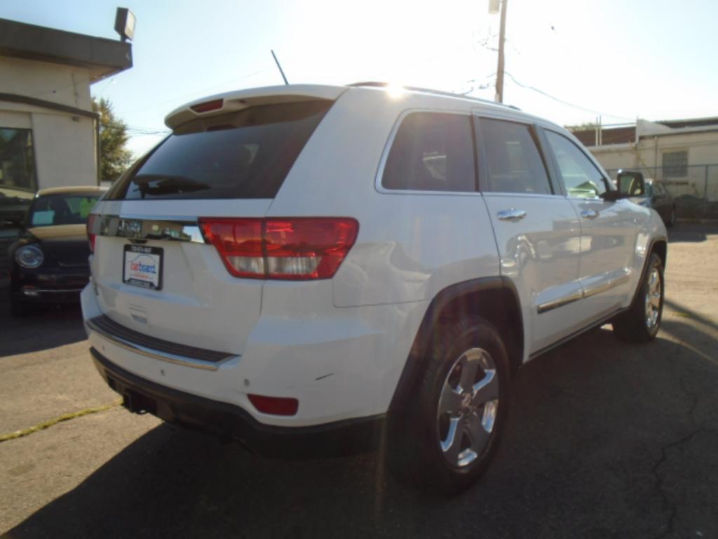 used 2013 Jeep Grand Cherokee car, priced at $14,497