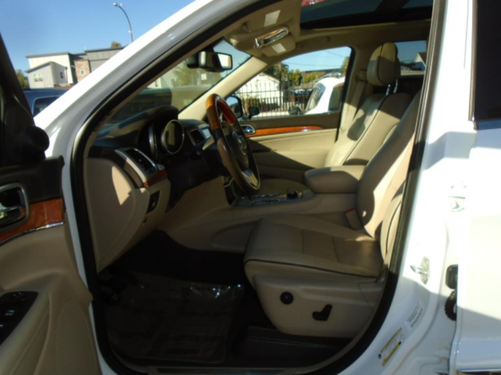 used 2013 Jeep Grand Cherokee car, priced at $14,497