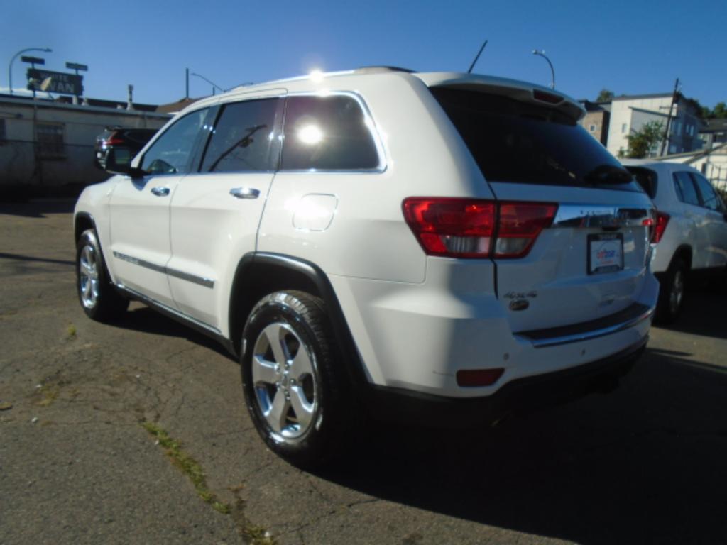 used 2013 Jeep Grand Cherokee car, priced at $14,497