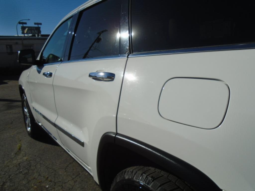 used 2013 Jeep Grand Cherokee car, priced at $14,497