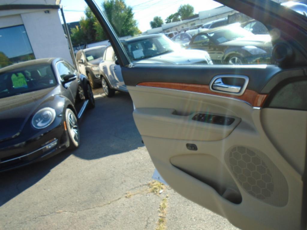 used 2013 Jeep Grand Cherokee car, priced at $14,497