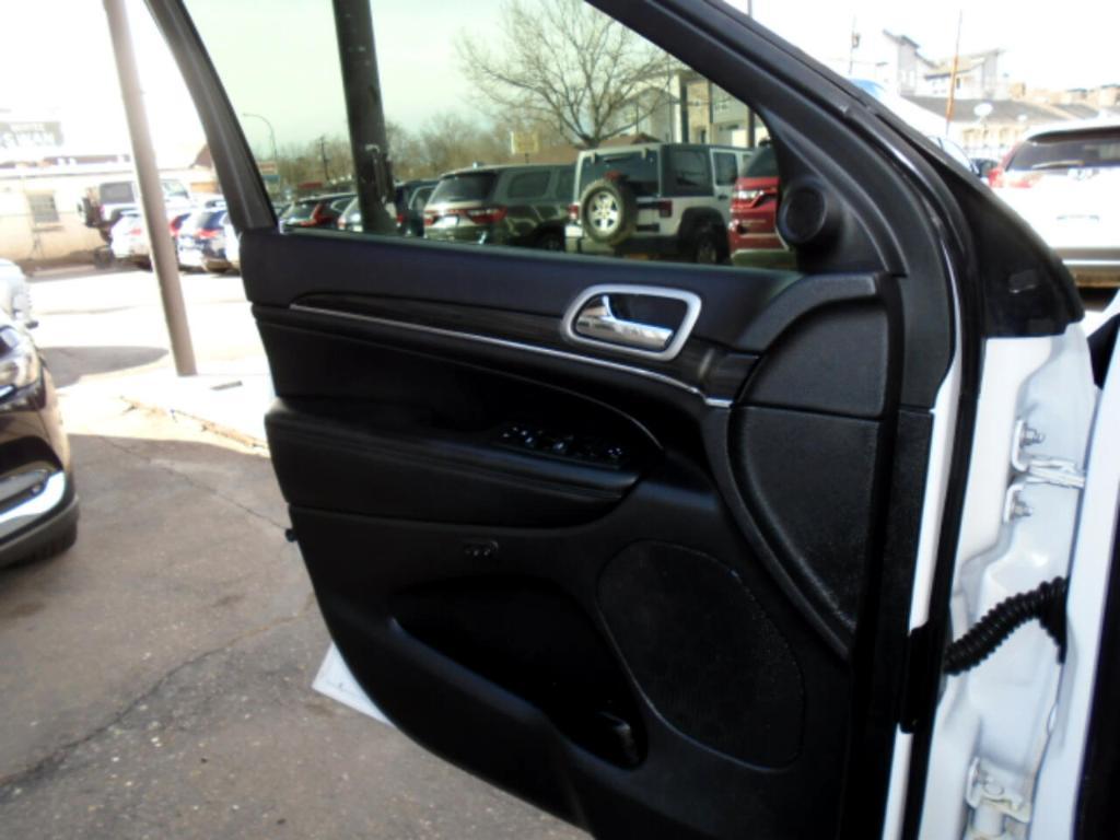 used 2022 Jeep Grand Cherokee WK car, priced at $26,991