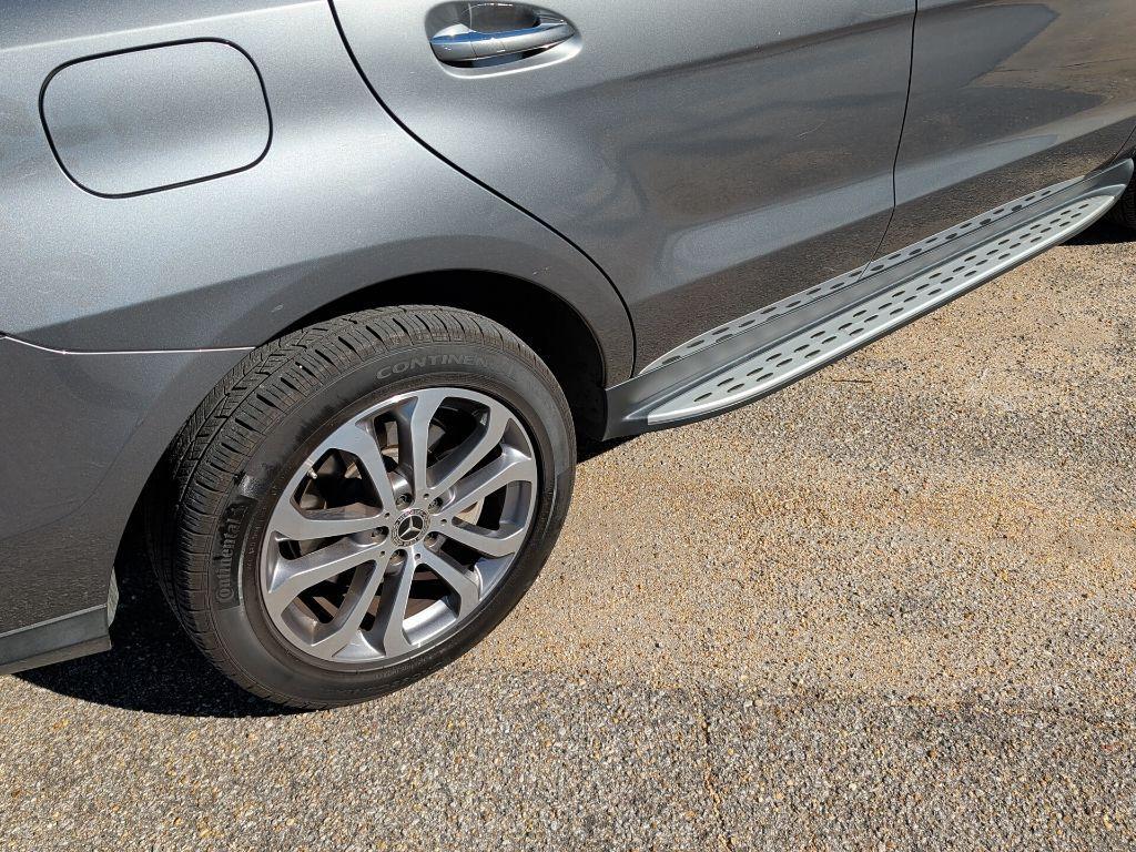 used 2019 Mercedes-Benz GLE 400 car, priced at $24,997