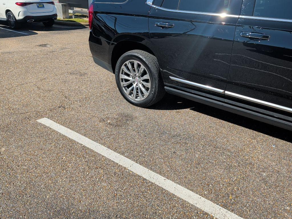 used 2022 GMC Yukon car, priced at $53,584