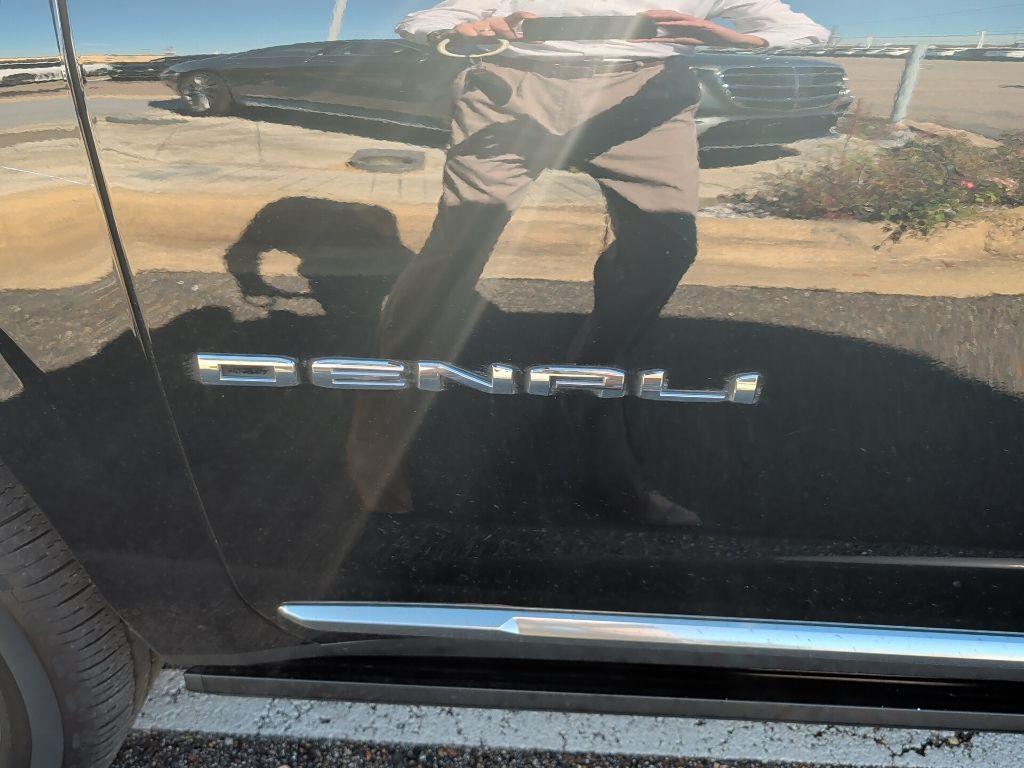 used 2022 GMC Yukon car, priced at $53,584