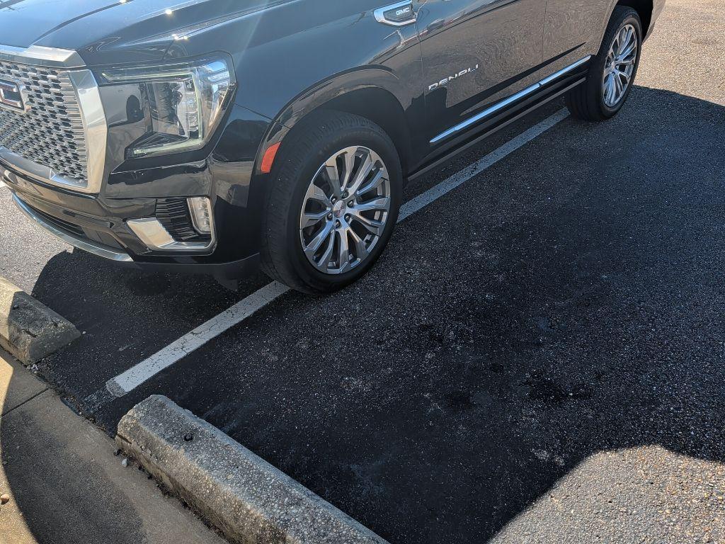 used 2022 GMC Yukon car, priced at $53,584