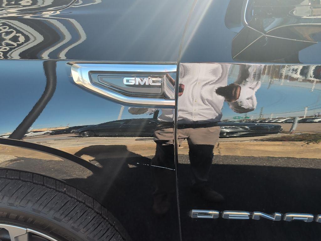 used 2022 GMC Yukon car, priced at $53,584