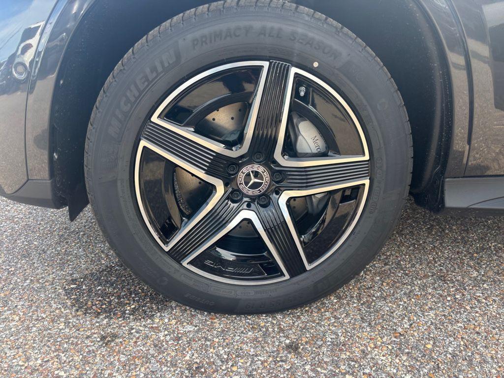 new 2026 Mercedes-Benz GLC 300 car