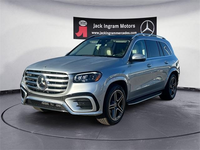 new 2025 Mercedes-Benz GLS 450 car, priced at $96,365