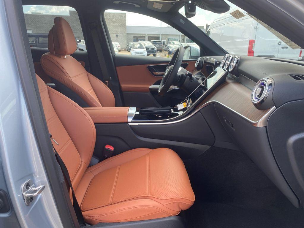 new 2026 Mercedes-Benz GLC 300 car