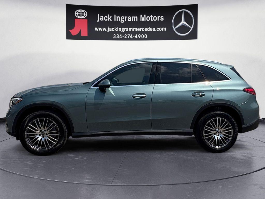 new 2026 Mercedes-Benz GLC 300 car