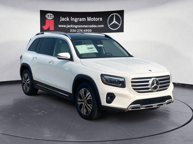 new 2025 Mercedes-Benz GLB 250 car, priced at $48,920