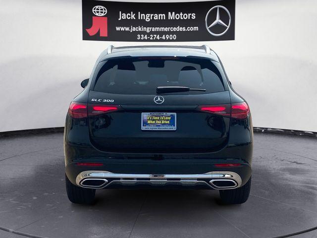 new 2025 Mercedes-Benz GLC 300 car, priced at $52,385